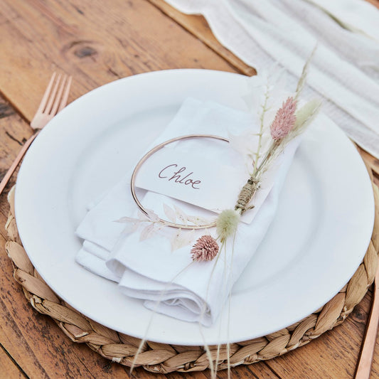 A Touch of Pampas Place Card Metal Hoop
